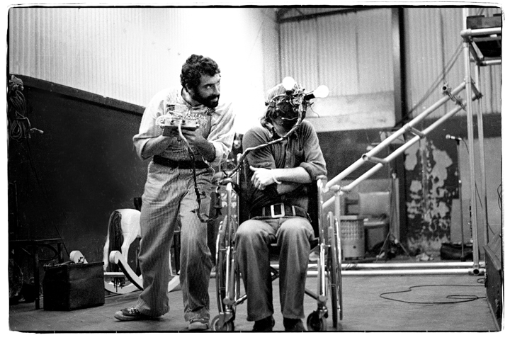 Emil (Dr Seward) improvise more and more ingenious ways to piss each off as Emil becomes a bug-eyed Dr Strangelove and Pete a balmy fly-eating bozo. 